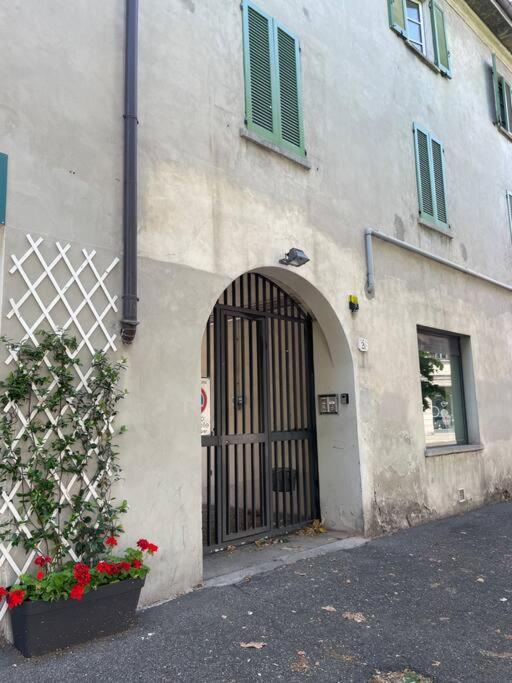 Kiko'S Lodge - Historical Apartment In Como Buitenkant foto